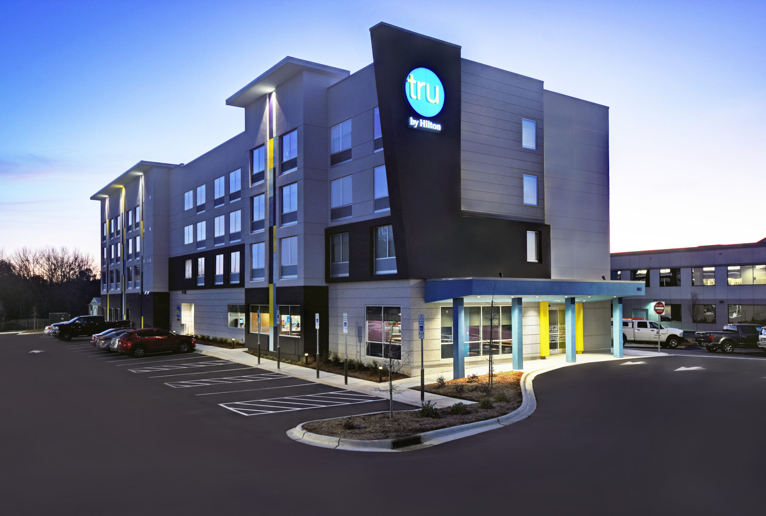 Tru by Hilton Raleigh-Durham Airport – Night Auditor
