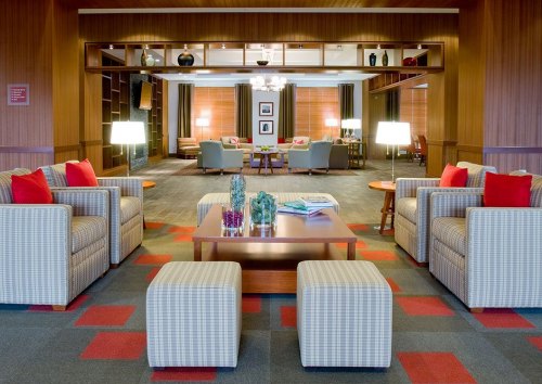 DoubleTree by Hilton Raleigh-Cary – Housepersons