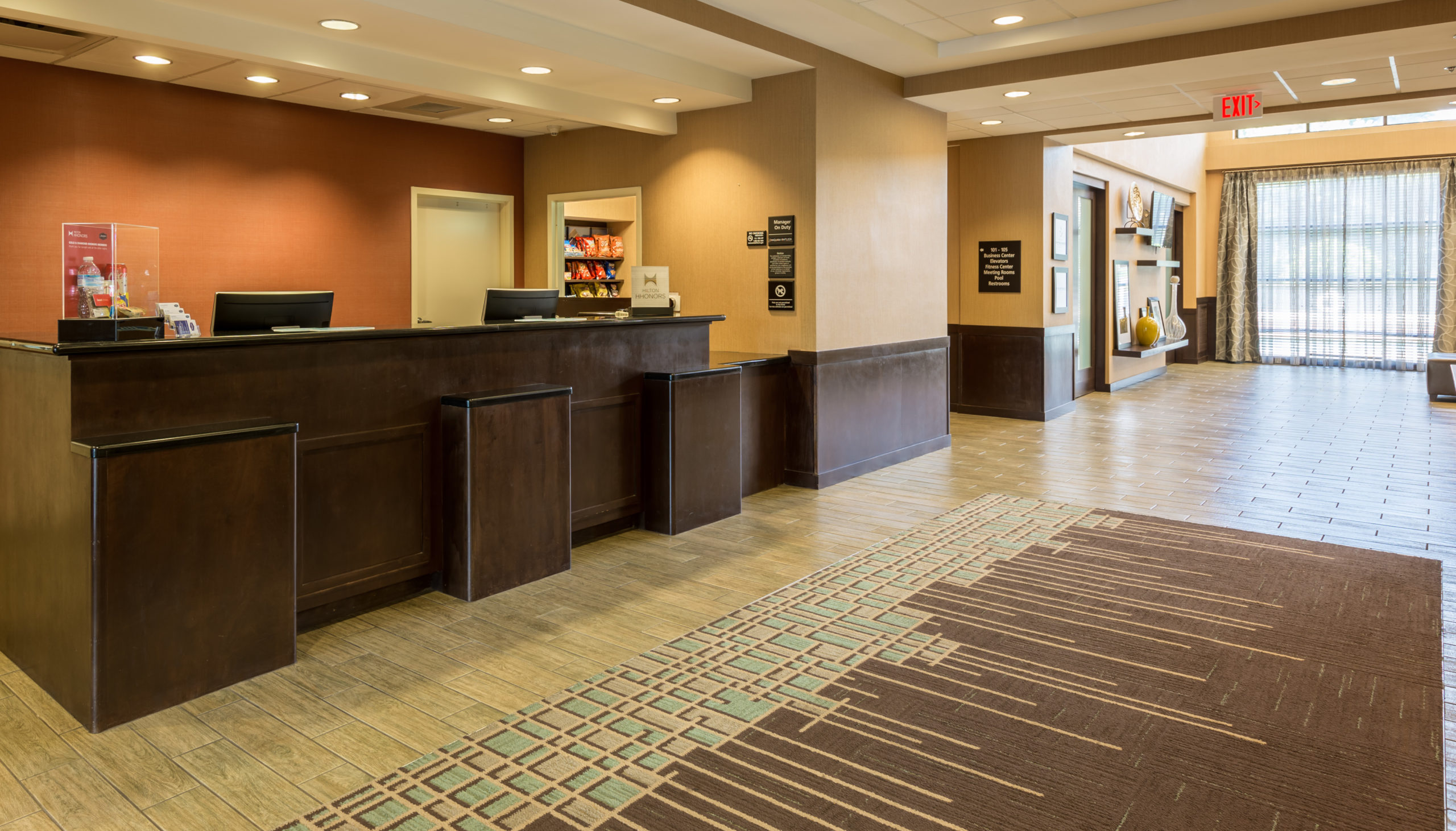 Hampton Inn & Suites Burlington – Night Auditor